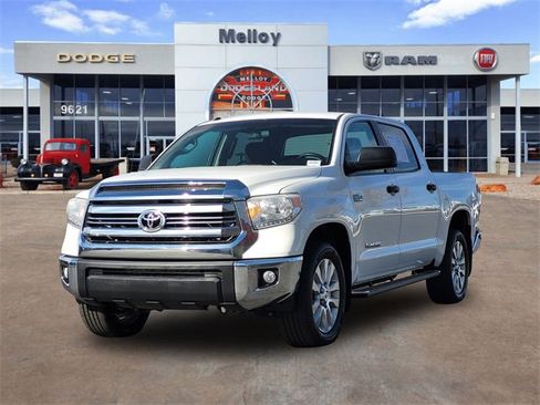 Used 2016 Toyota Tundra SR5 image 2