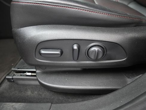 Used 2020 Chevrolet Blazer RS image 19