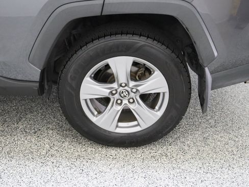 Used 2022 Toyota RAV4 XLE AWD/4WD image 10