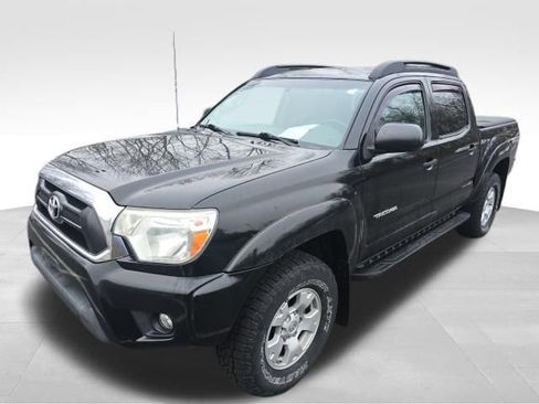 Used 2015 Toyota Tacoma Base w/ TRD Off-Road Package image 11