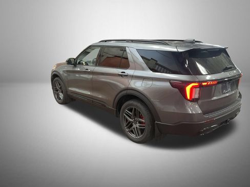 Used 2025 Ford Explorer ST-Line w/ Premium Package AWD/4WD image 3