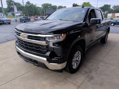 Used 2023 Chevrolet Silverado 1500 LT AWD/4WD image 4