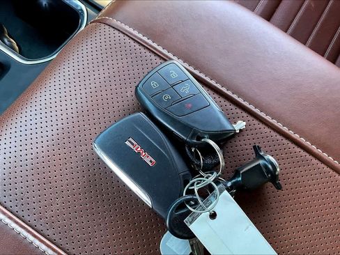 Used 2024 GMC Sierra 1500 Denali Ultimate image 13