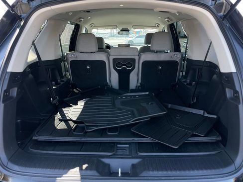 Certified 2023 Honda Pilot LX image 40
