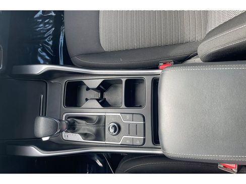 Used 2023 Kia Sorento LX image 31