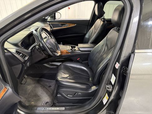 Used 2018 Lincoln MKX Reserve image 11