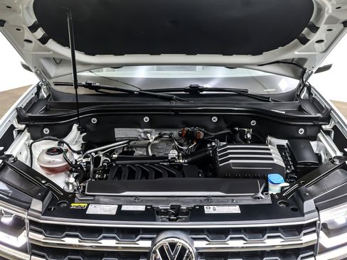 Used 2018 Volkswagen Atlas SE image 11