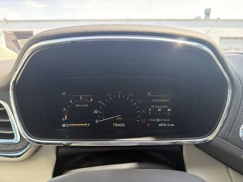 Used 2019 Lincoln Continental Reserve image 22