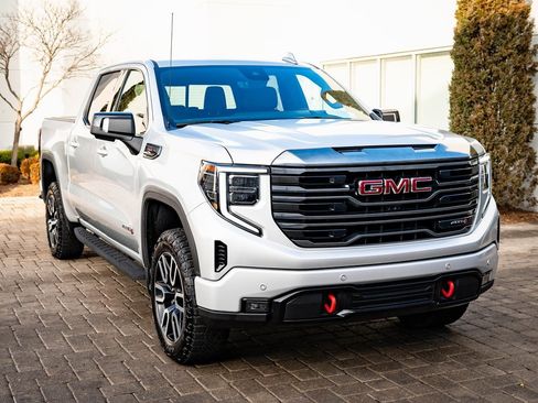 Used 2022 GMC Sierra 1500 AT4 w/ AT4 Premium Package image 5