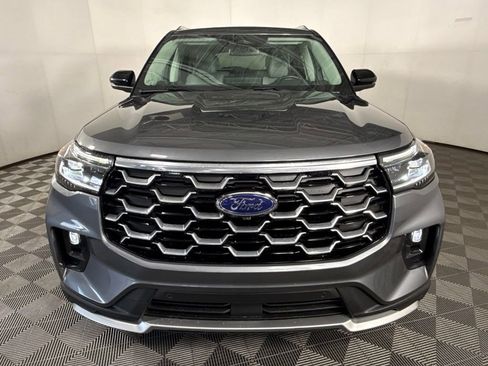 Used 2025 Ford Explorer Platinum w/ LUX Leather Package AWD/4WD image 14