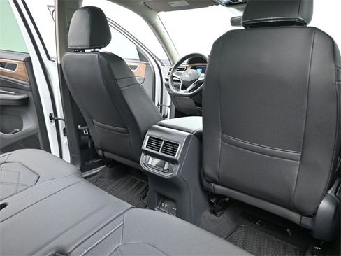 New 2026 Volkswagen Atlas SE image 25