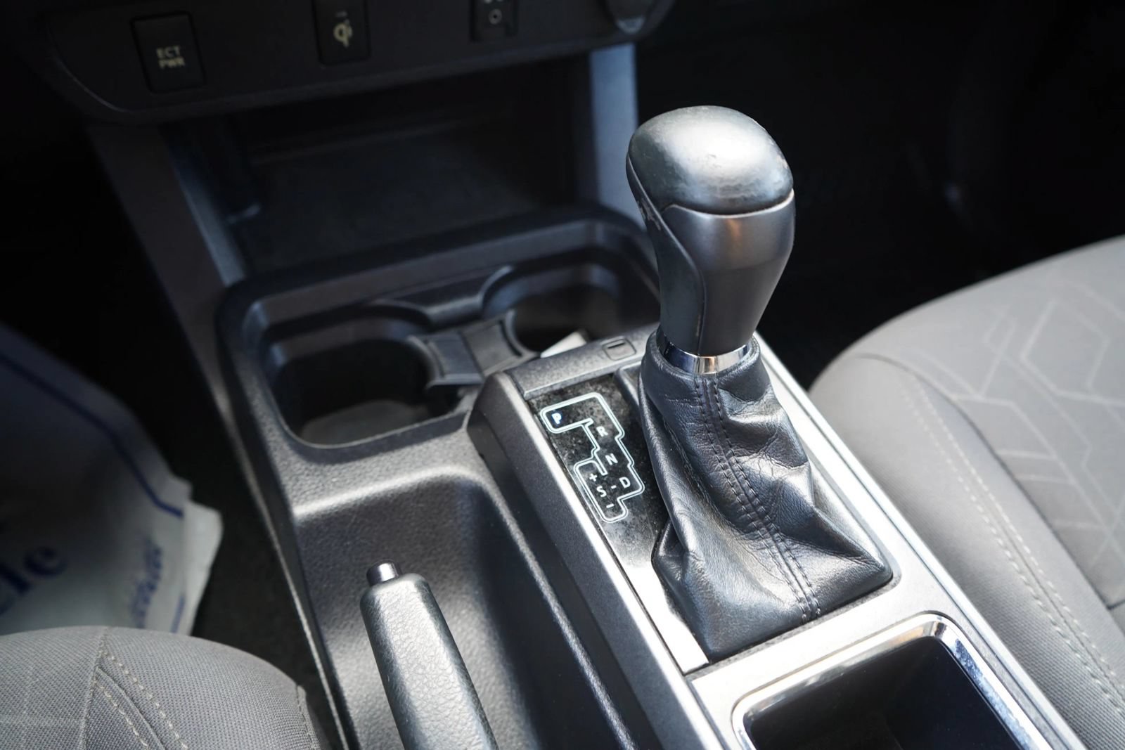 Used 2017 Toyota Tacoma TRD Sport RWD image 12