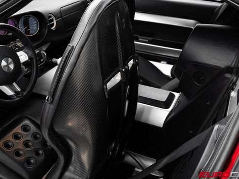Used 2005 Ford GT RWD image 41