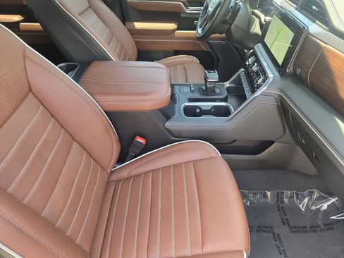 Used 2025 GMC Sierra 1500 Denali Ultimate AWD/4WD image 14