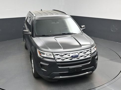 Used 2019 Ford Explorer XLT image 26