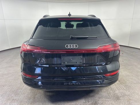 Used 2024 Audi Q8 e-tron Premium Plus w/ Premium Plus Package image 6