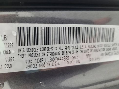 Used 2019 Jeep Cherokee Latitude Plus w/ Comfort/Convenience Group image 33