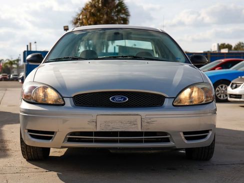 Used 2007 Ford Taurus SE image 10