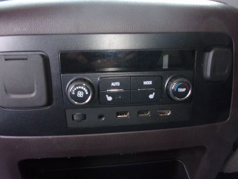 Used 2019 GMC Yukon Denali w/ Denali Ultimate Package AWD/4WD image 18