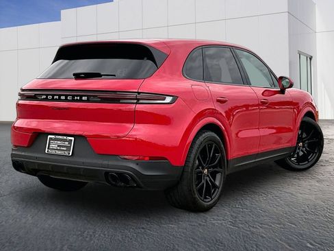 Used 2025 Porsche Cayenne AWD/4WD image 7