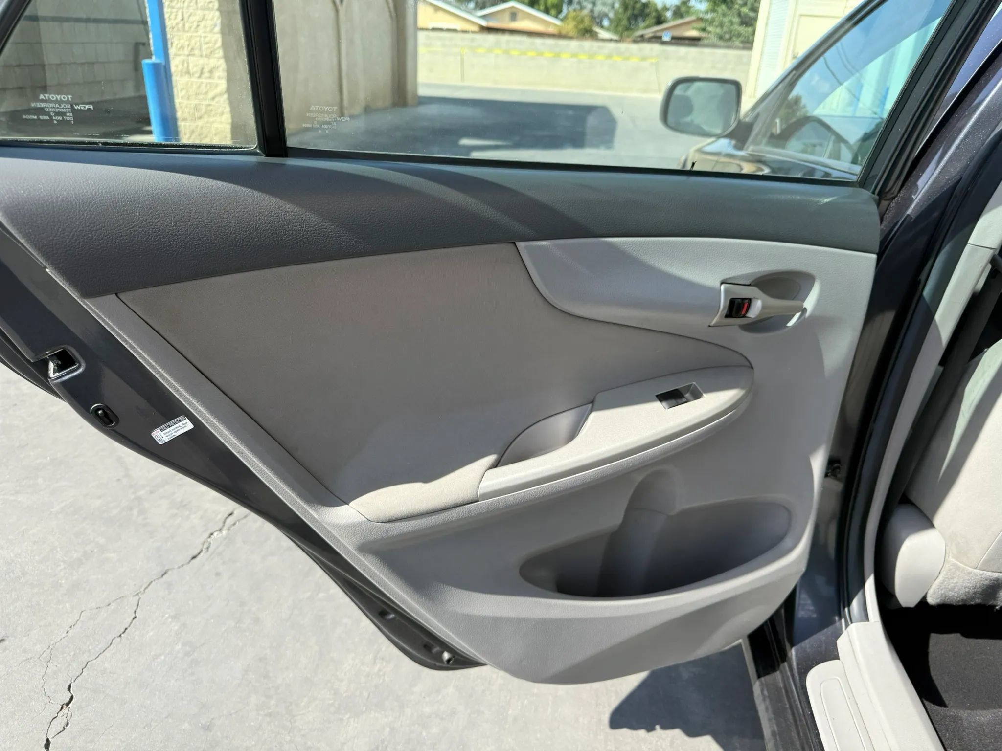 Used 2010 Toyota Corolla LE w/ All Weather Guard Pkg FWD image 8
