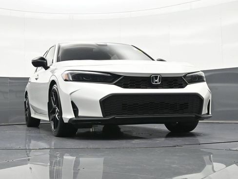 Used 2025 Honda Civic Sport image 29