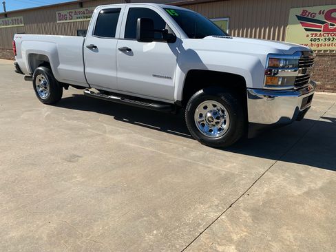 Used 2015 Chevrolet Silverado 3500 W/T image 1