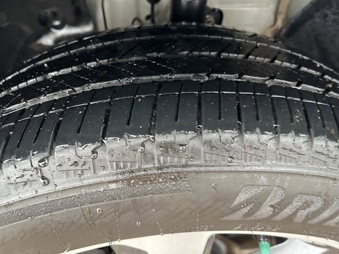 Used 2025 Honda Pilot Touring image 29