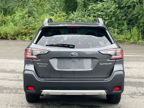Used 2024 Subaru Outback Limited AWD/4WD image 4