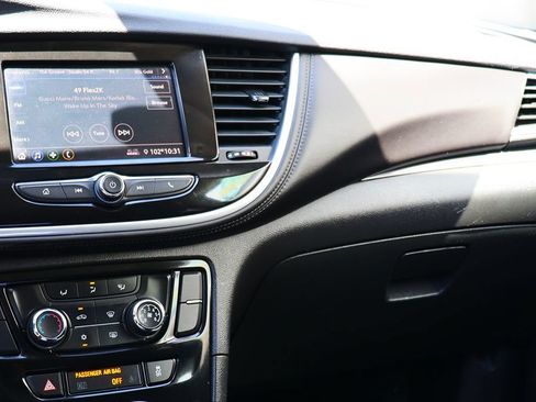 Used 2022 Buick Encore Preferred AWD/4WD image 43
