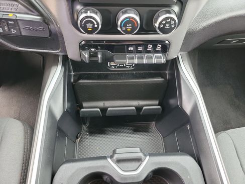 Used 2024 RAM 2500 Big Horn w/ Off Road Package image 13