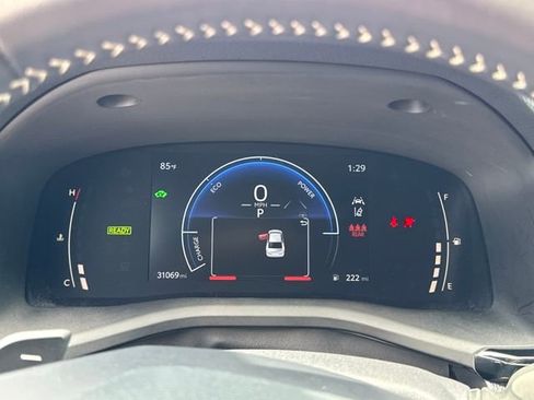 Used 2025 Toyota Camry SE image 16