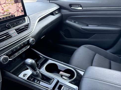 Used 2024 Nissan Altima 2.5 SV w/ SV Premium Package image 22