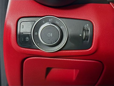 Used 2018 Alfa Romeo Giulia Ti Sport w/ Quick Order Package 22U Sport RWD image 10