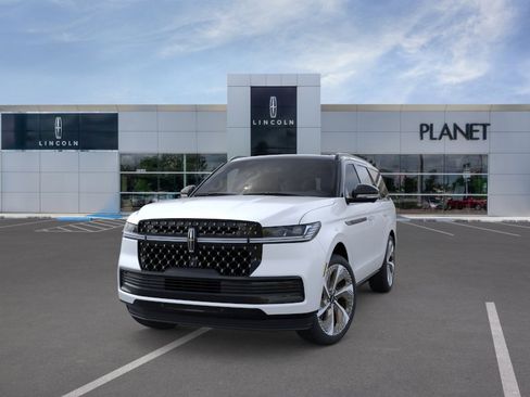 New 2026 Lincoln Navigator Black Label image 2
