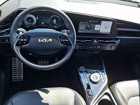 Used 2023 Kia Niro Wave w/ Wave Preserve Package FWD image 11