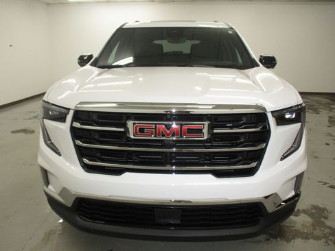 New 2026 GMC Acadia Elevation w/ Elevation Premium Package AWD/4WD image 2
