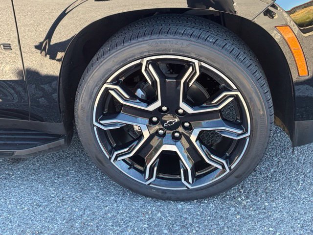 Used 2025 Chevrolet Tahoe RST w/ RST Capability Package AWD/4WD image 10