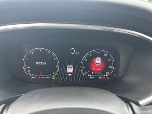 Certified 2024 Acura MDX w/ Technology Package FWD image 30