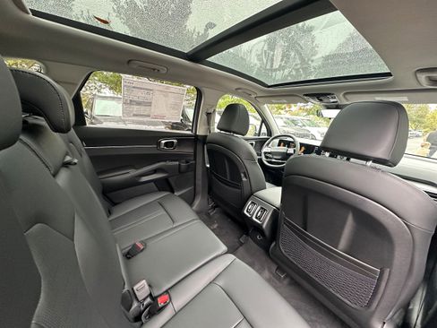 New 2026 Kia Sorento S image 17