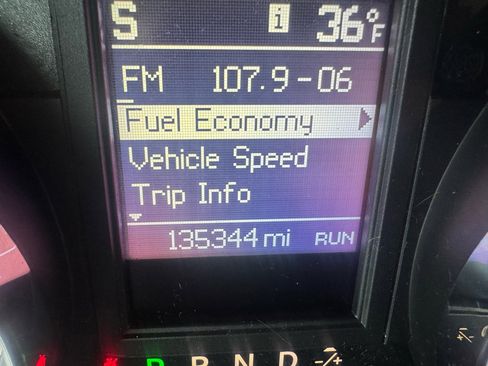 Used 2019 Dodge Grand Caravan SE w/ UConnect Hands-Free Group image 19