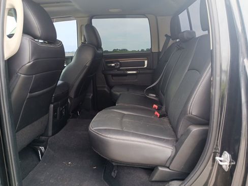 Used 2017 RAM 1500 Laramie w/ Convenience Group AWD/4WD image 18