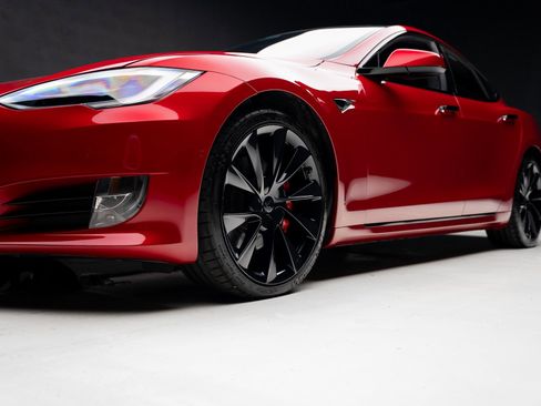 Used 2021 Tesla Model S Performance image 70