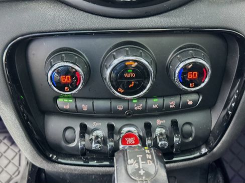 Used 2019 MINI Cooper Clubman FWD image 15