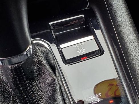 Used 2022 Jeep Compass Latitude image 23