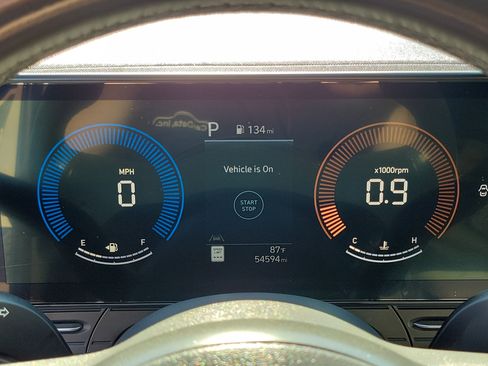 Certified 2024 Hyundai Kona SEL AWD/4WD image 12
