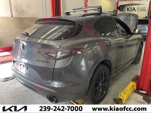 Used 2021 Alfa Romeo Stelvio Ti Sport image 11
