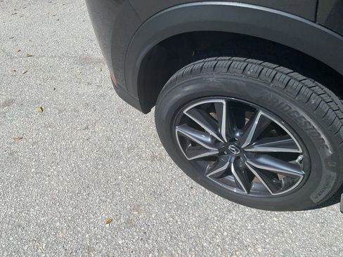 Used 2018 MAZDA CX-5 Touring w/ Preferred Equipment Package image 8