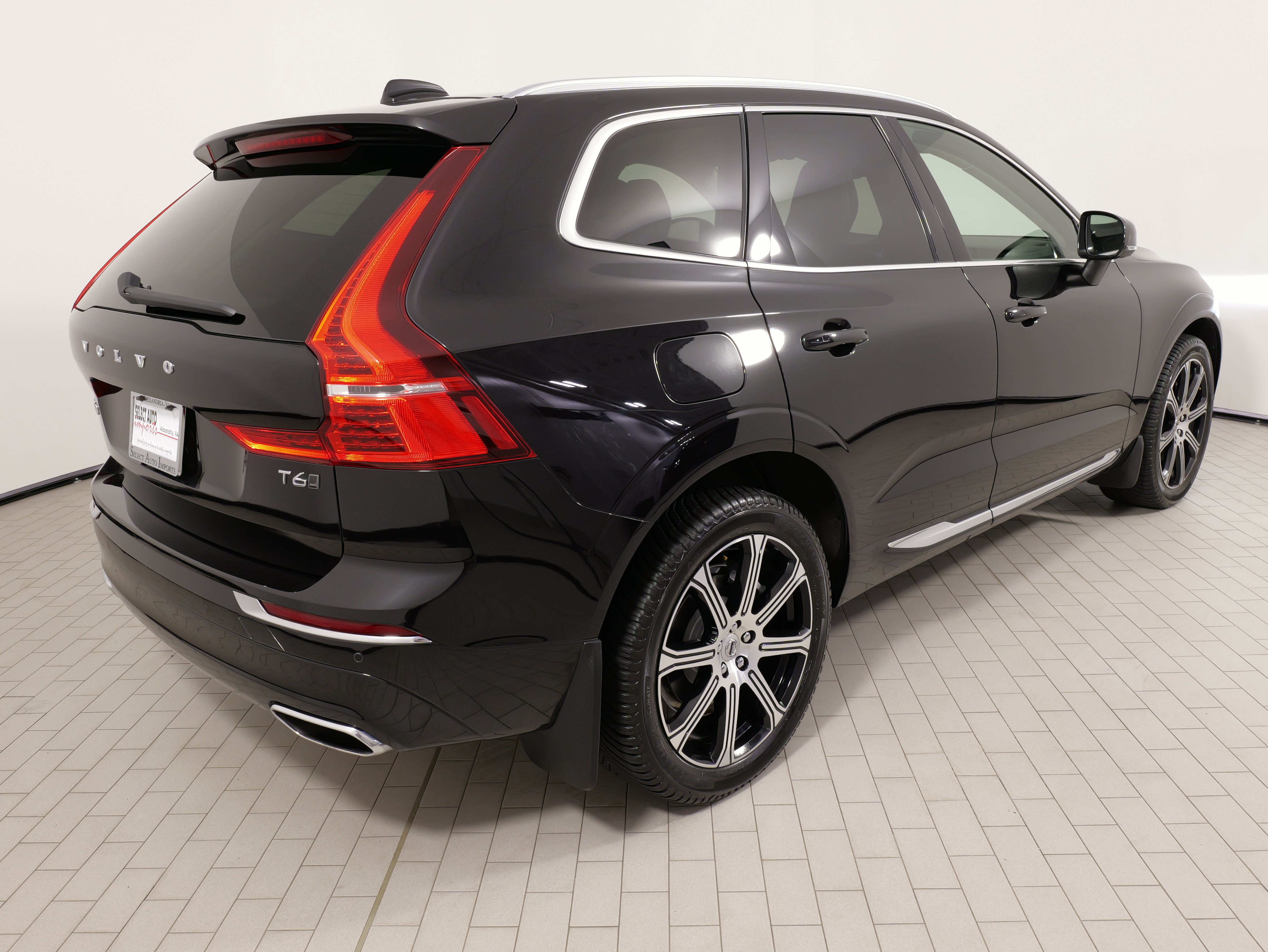 Used 2021 Volvo XC60 T6 Inscription w/ Advanced Package AWD/4WD image 11