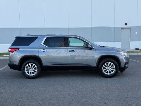 Used 2018 Chevrolet Traverse LS image 4